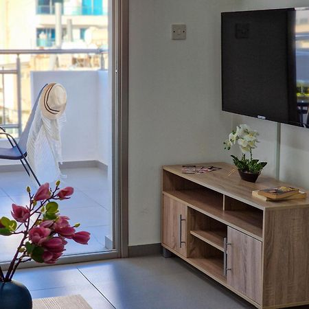 Airbnsea City Centre Side Sea View Apartments Larnaca Eksteriør billede