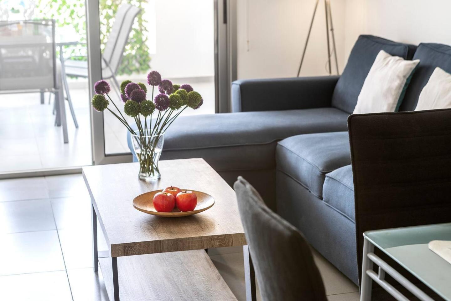 Airbnsea City Centre Side Sea View Apartments Larnaca Eksteriør billede