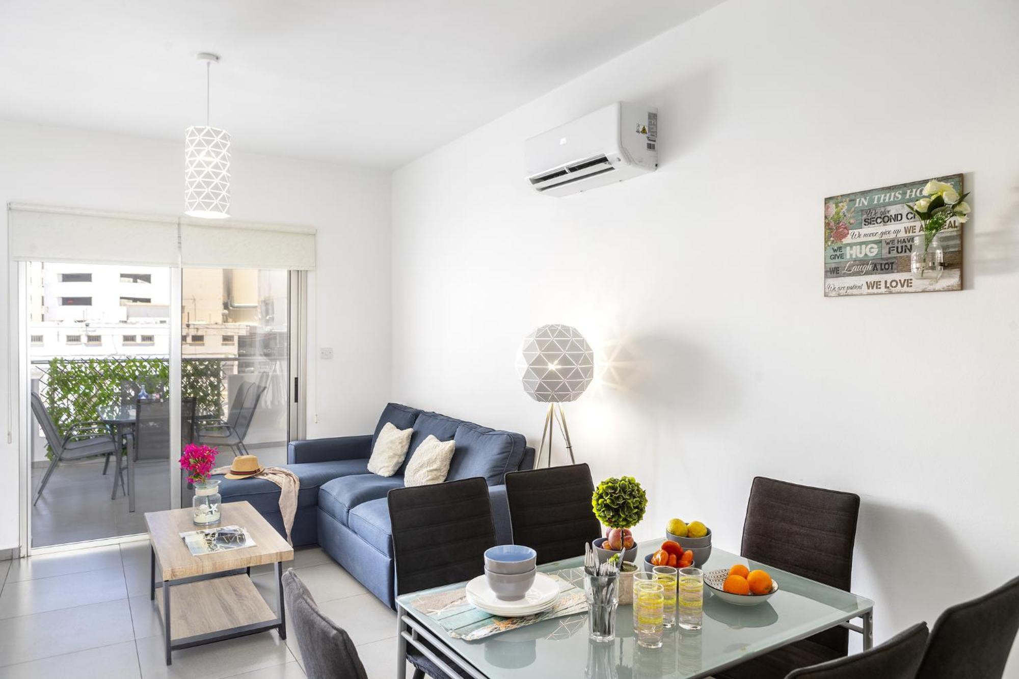 Airbnsea City Centre Side Sea View Apartments Larnaca Eksteriør billede