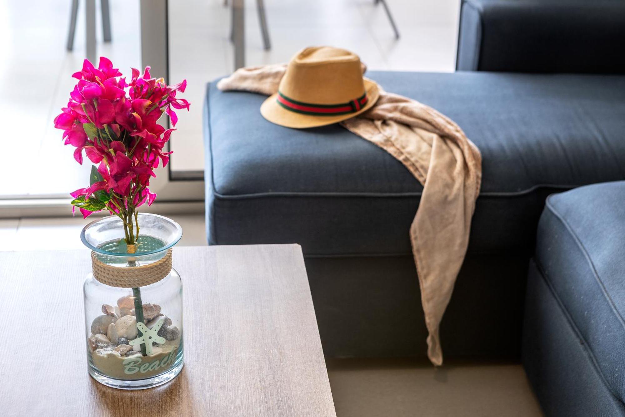 Airbnsea City Centre Side Sea View Apartments Larnaca Eksteriør billede