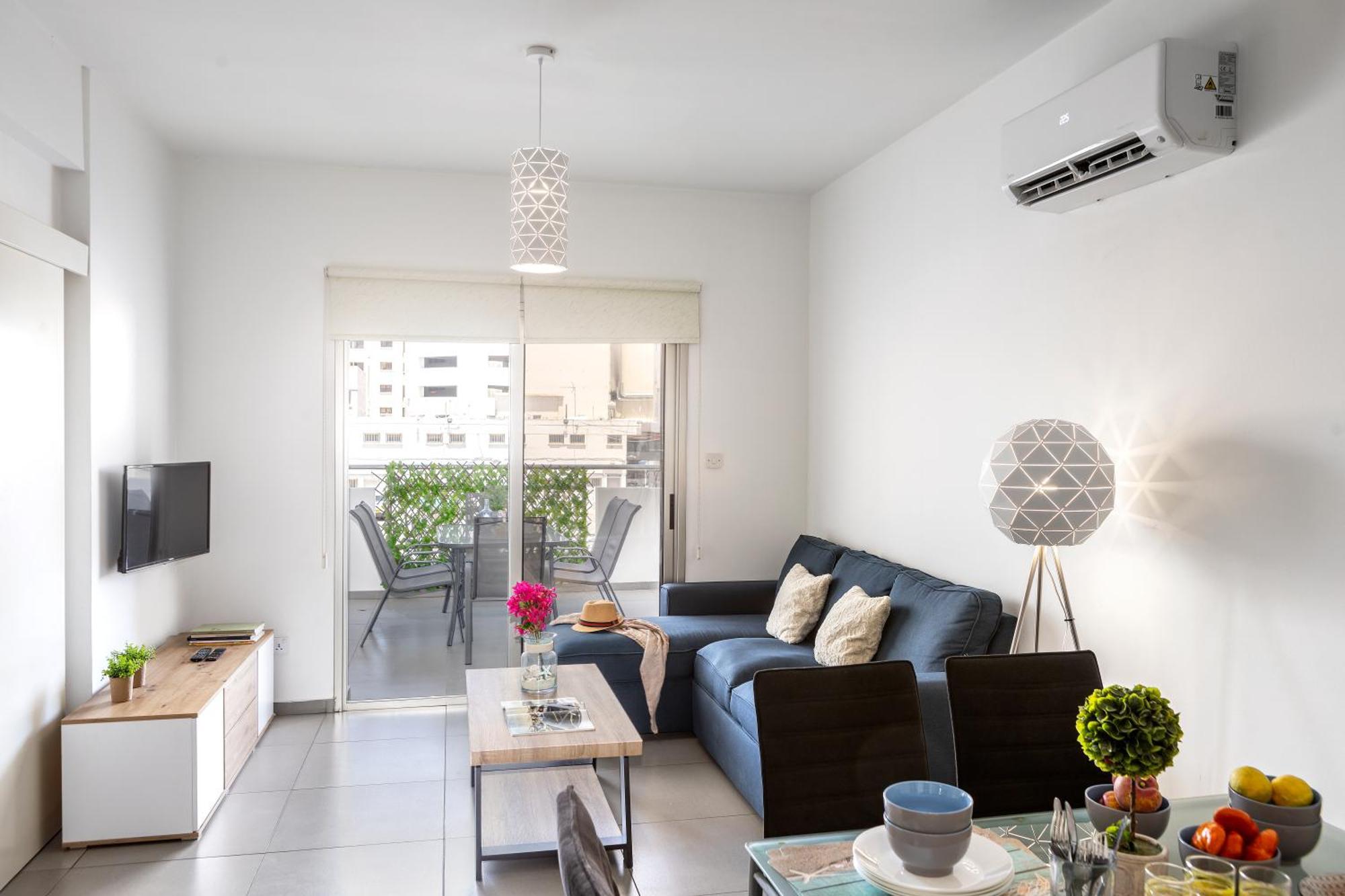 Airbnsea City Centre Side Sea View Apartments Larnaca Eksteriør billede