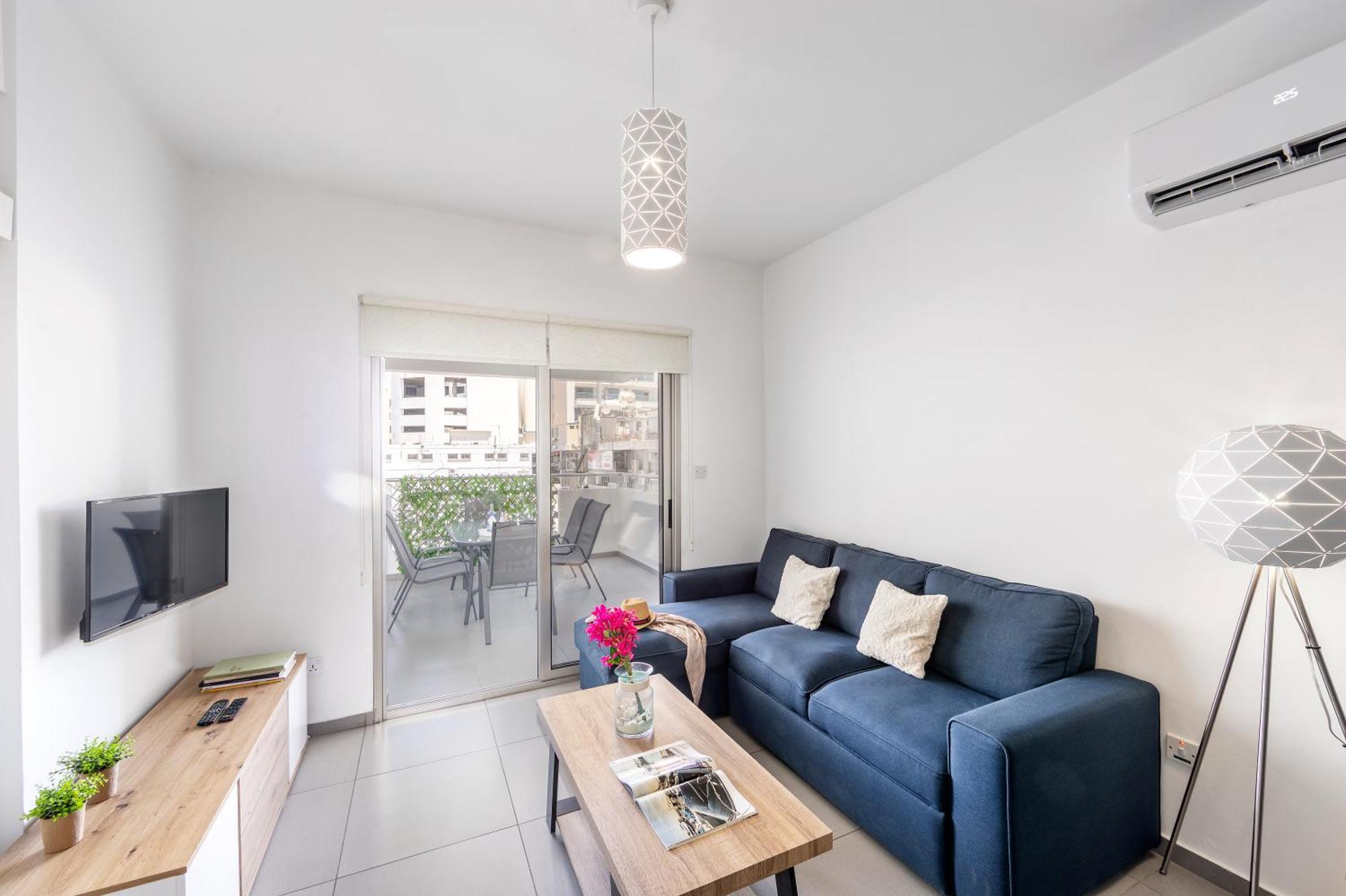 Airbnsea City Centre Side Sea View Apartments Larnaca Eksteriør billede