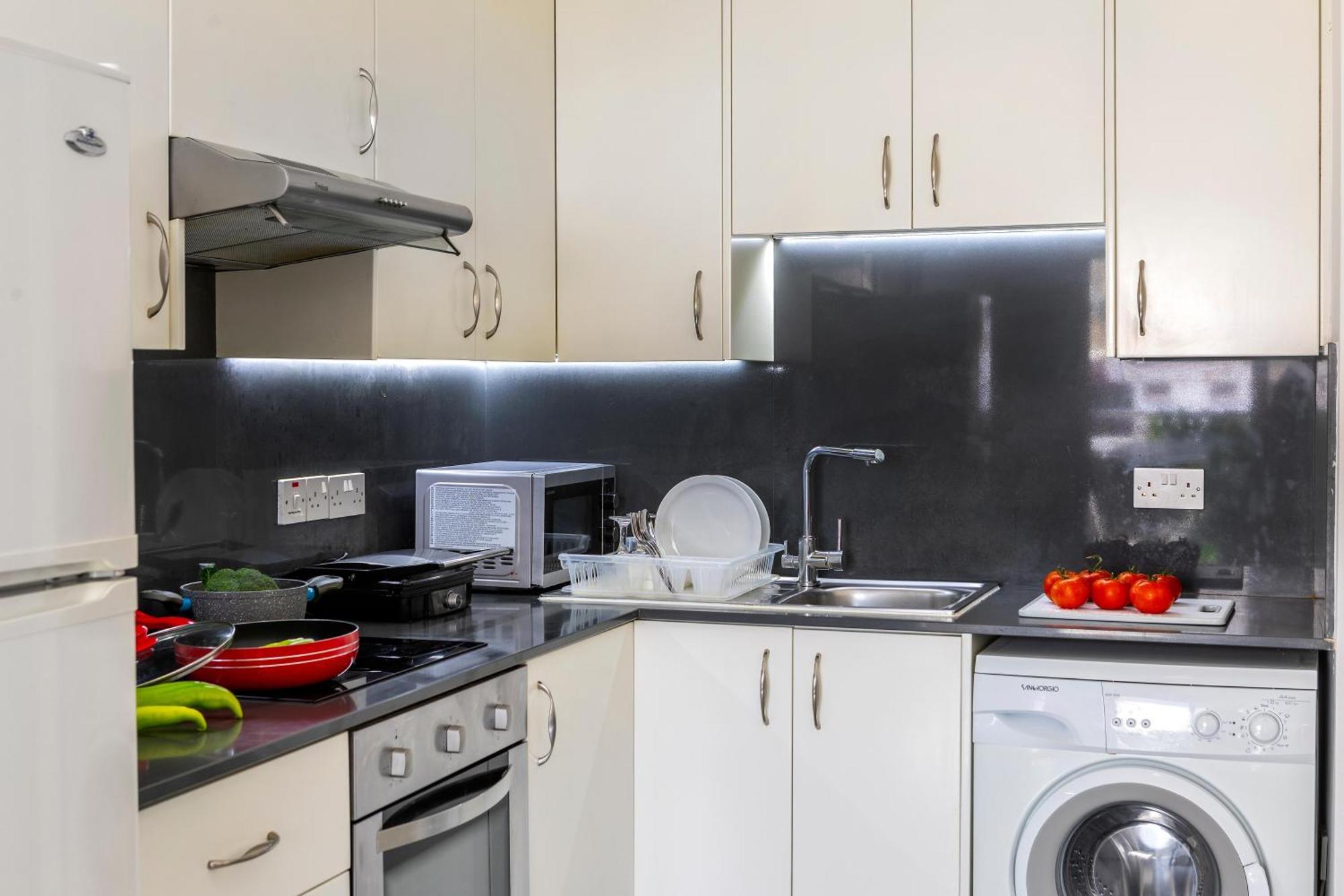 Airbnsea City Centre Side Sea View Apartments Larnaca Eksteriør billede