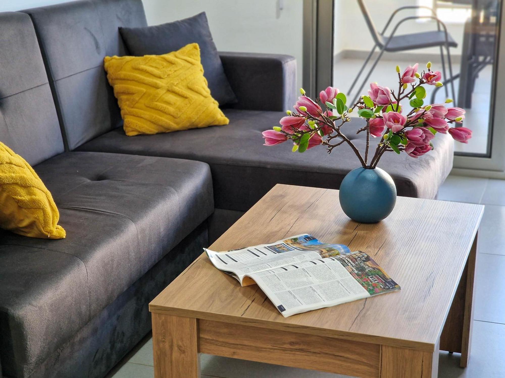 Airbnsea City Centre Side Sea View Apartments Larnaca Eksteriør billede